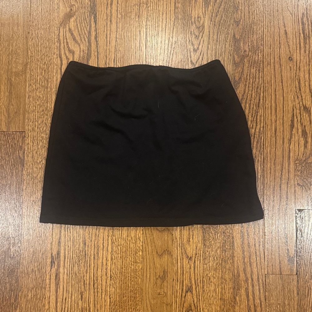 Edikted black mini skirt low rise size small